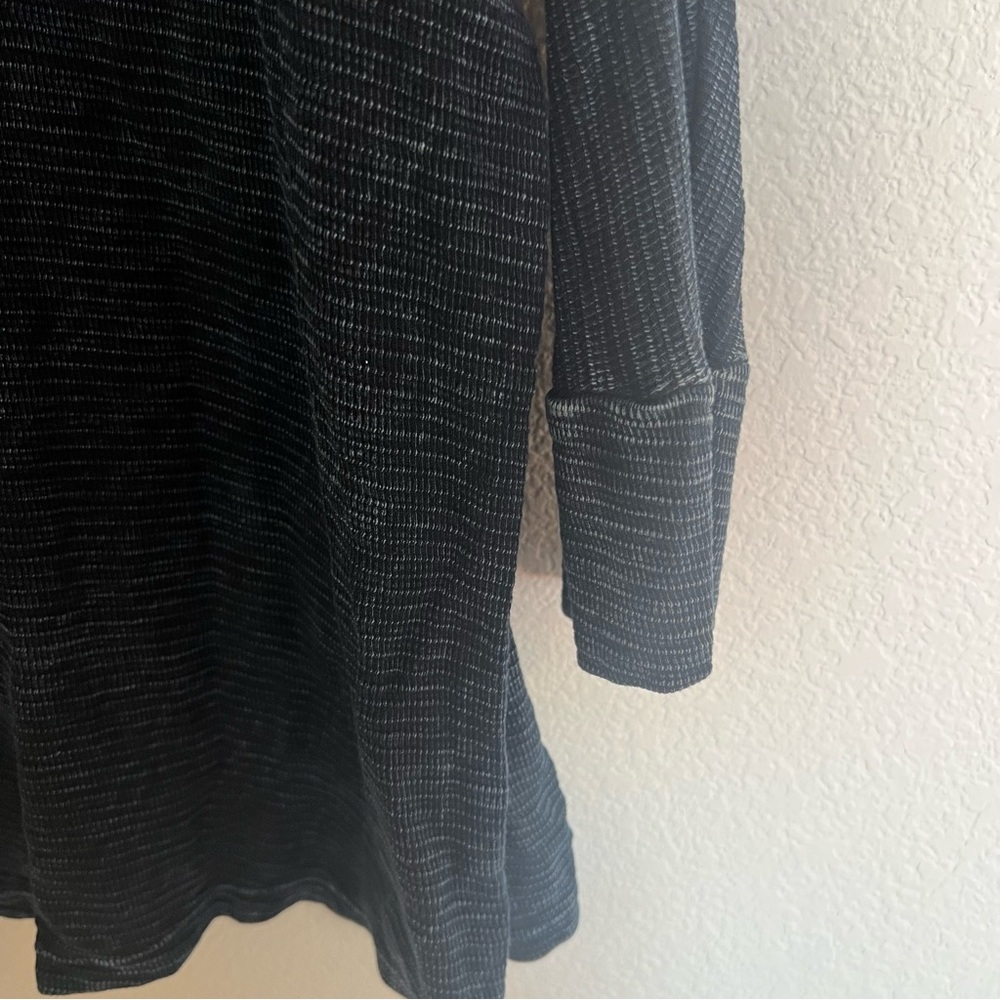 Sol Angeles blue long sleeve top - Picture 4 of 4